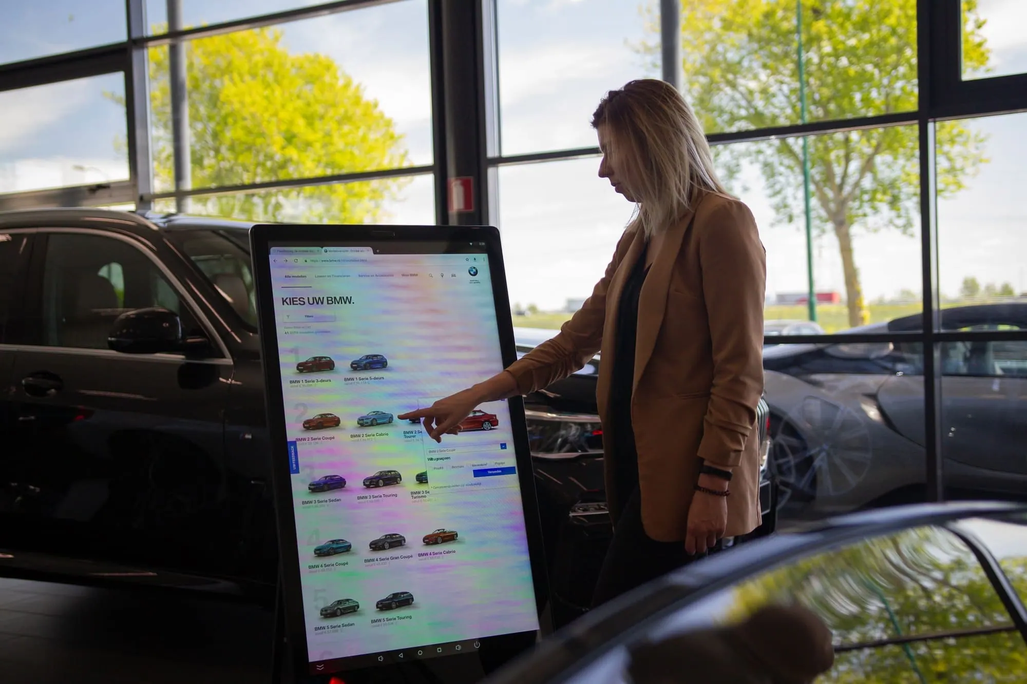 Narrowcasting die auto dealers naar een hoger niveau tilt
