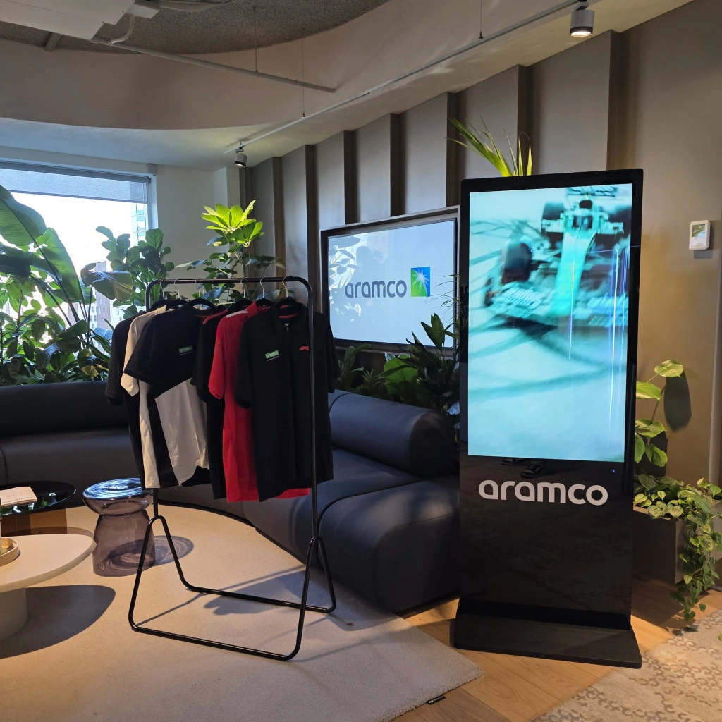 Aramco — narrowcasting screen in the office